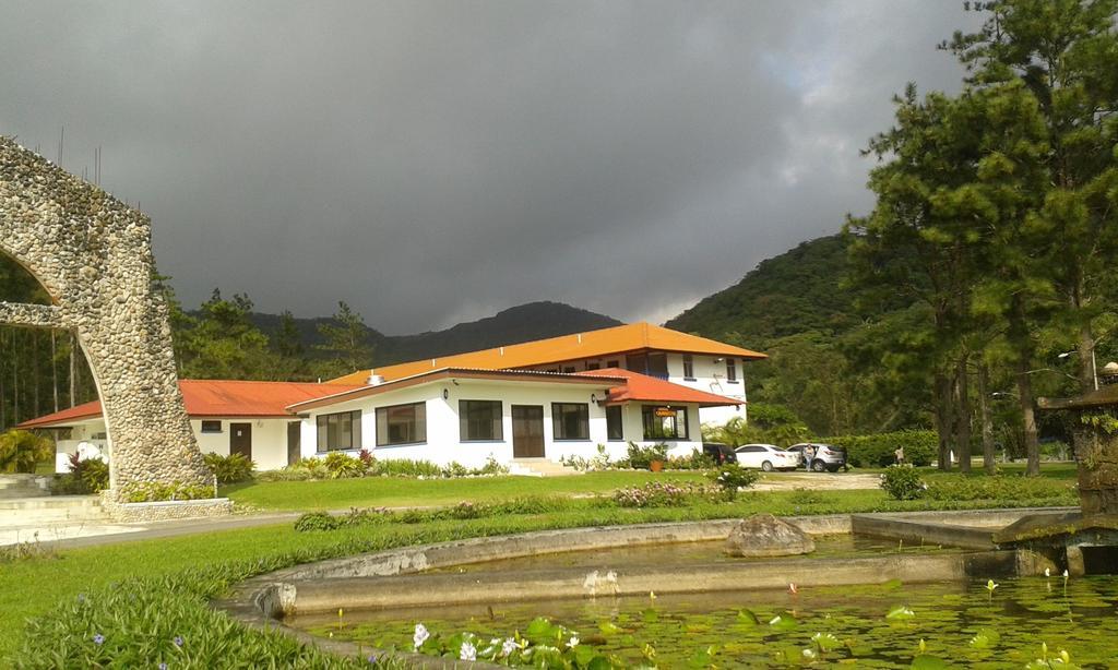 Hotel Campestre El Valle de Anton Bagian luar foto